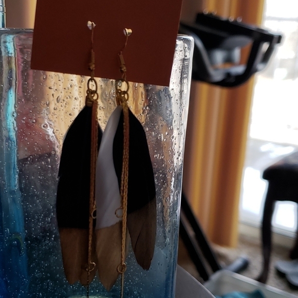 White, black and gold feather earrings. Nwt - Picture 2 of 2